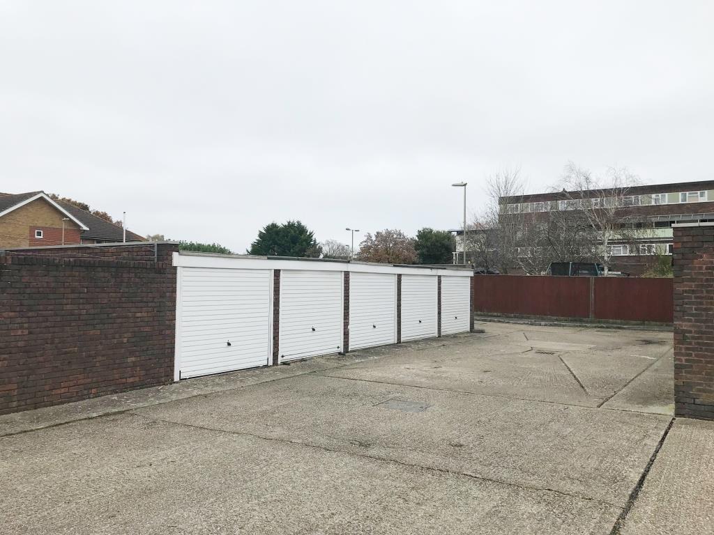 Lot: 138 - 10 FREEHOLD LOCK-UP GARAGES AND 52 CAR PARKING SPACES - Library Photos